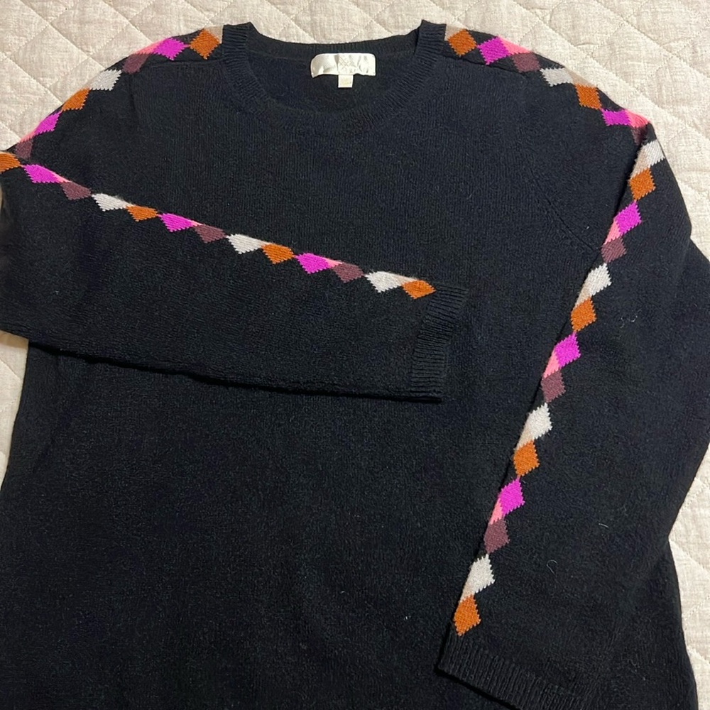BLACK CASHMERE SWEATER WITH MULTI COLORED STRIPE DOWN ARM- size M